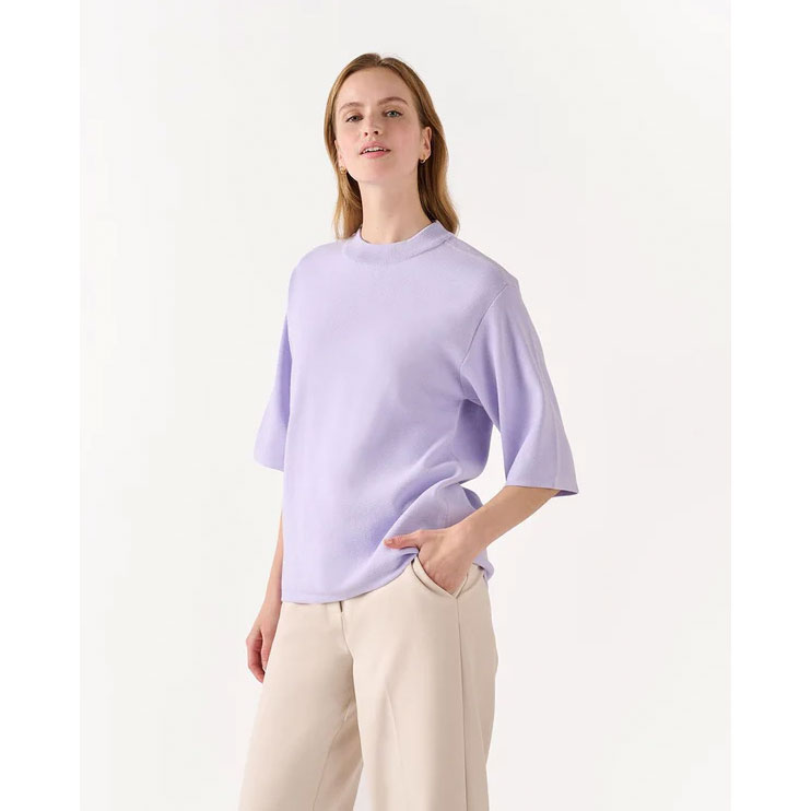 Another Label Uzma Another Label Pullover Lila Model vorne