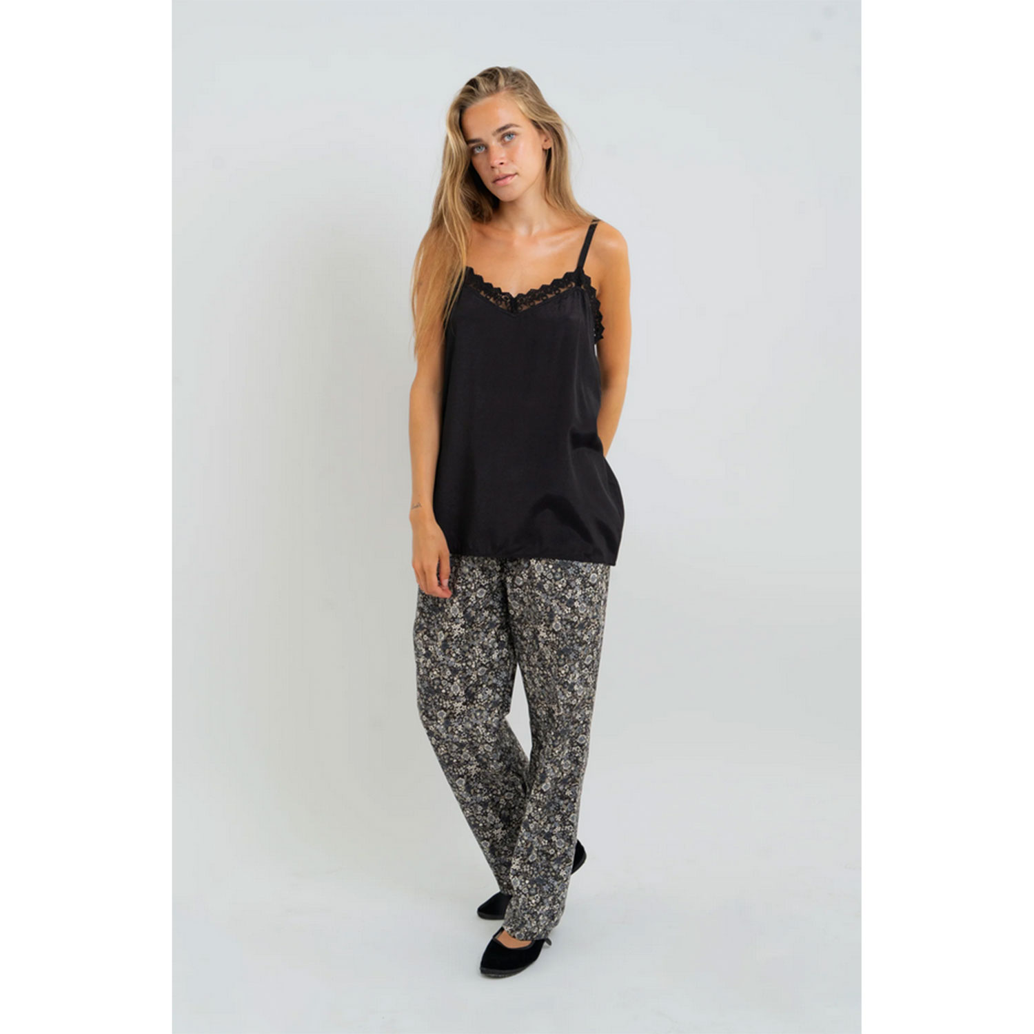 Lolly's Laundry Vianell Top Black