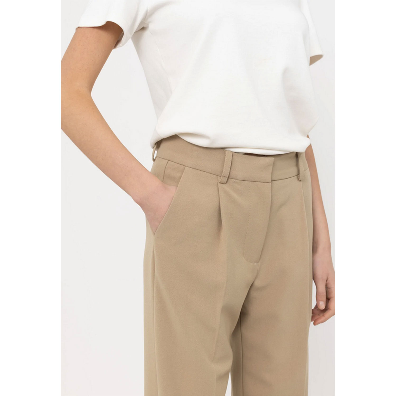 Soft Rebels Vilja Soft Rebels Hose Beige Model Detail