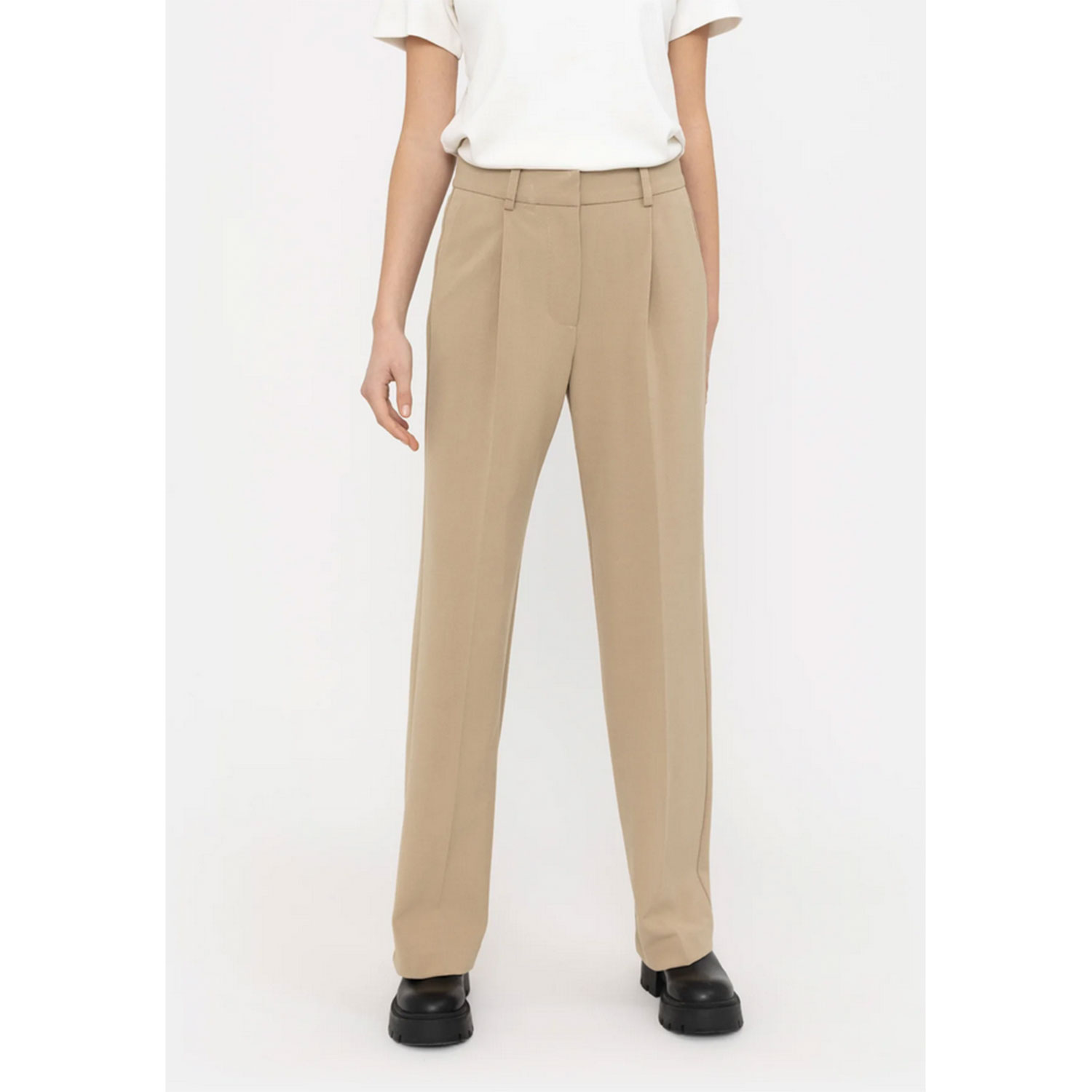 Soft Rebels Vilja Soft Rebels Hose Beige Model vorne