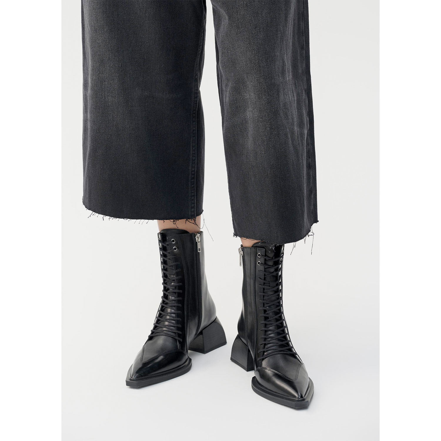 Vagabond Vivian Schnürstiefel Black