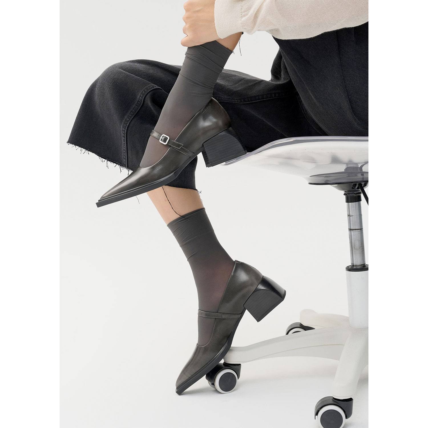 Vagabond Vivian Maryjane Schuhe in Schwarz von Vagabond Detail Model