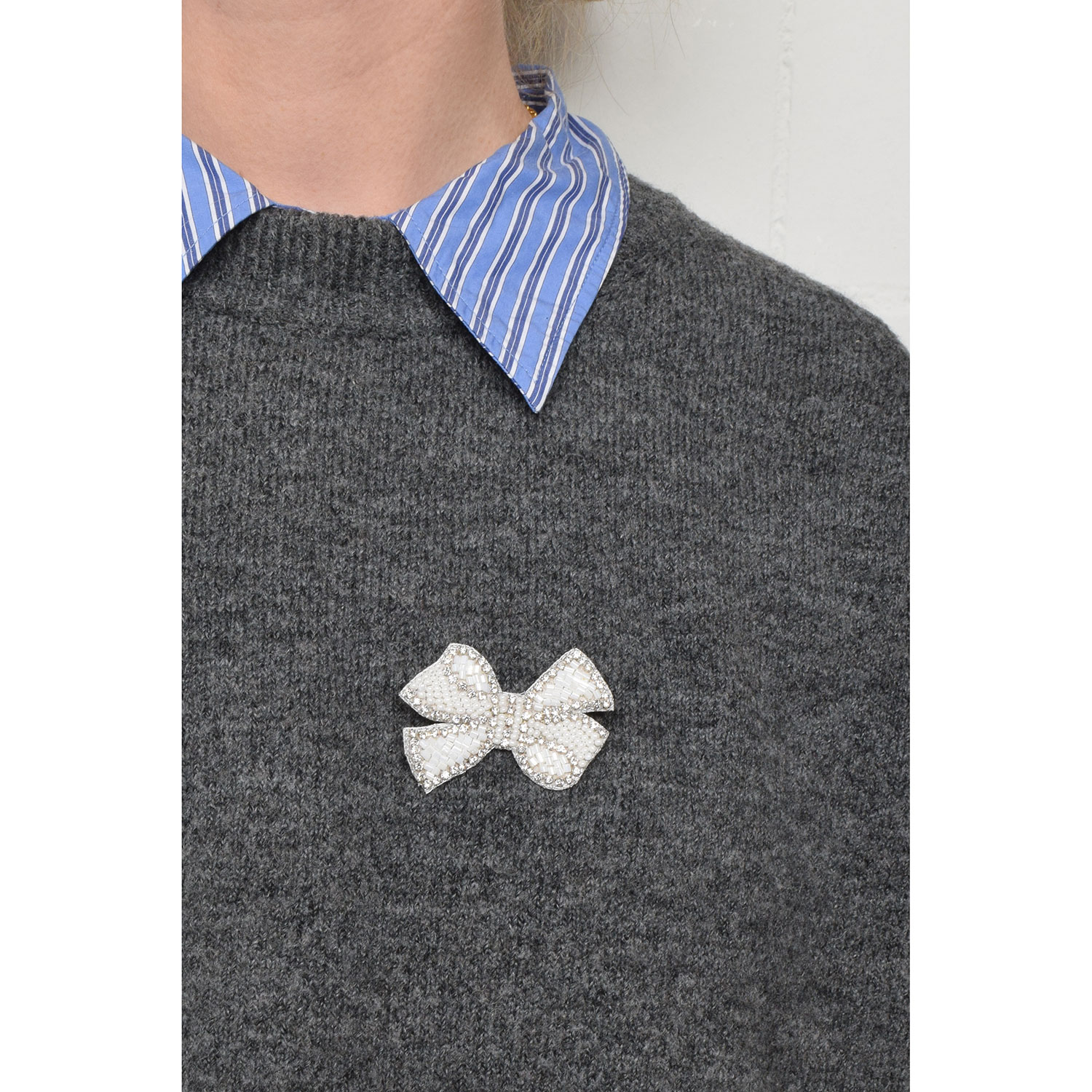 La Garçonne Bijoux White Bow Brosche