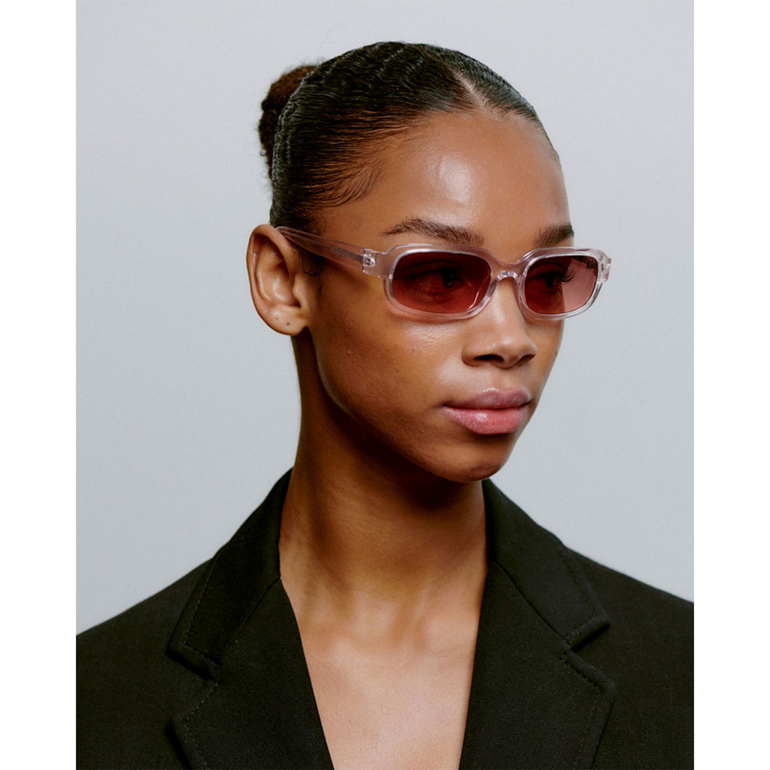 A.Kjaerbede Will Sonnenbrille in Pink von A.Kjaerbede Model seite