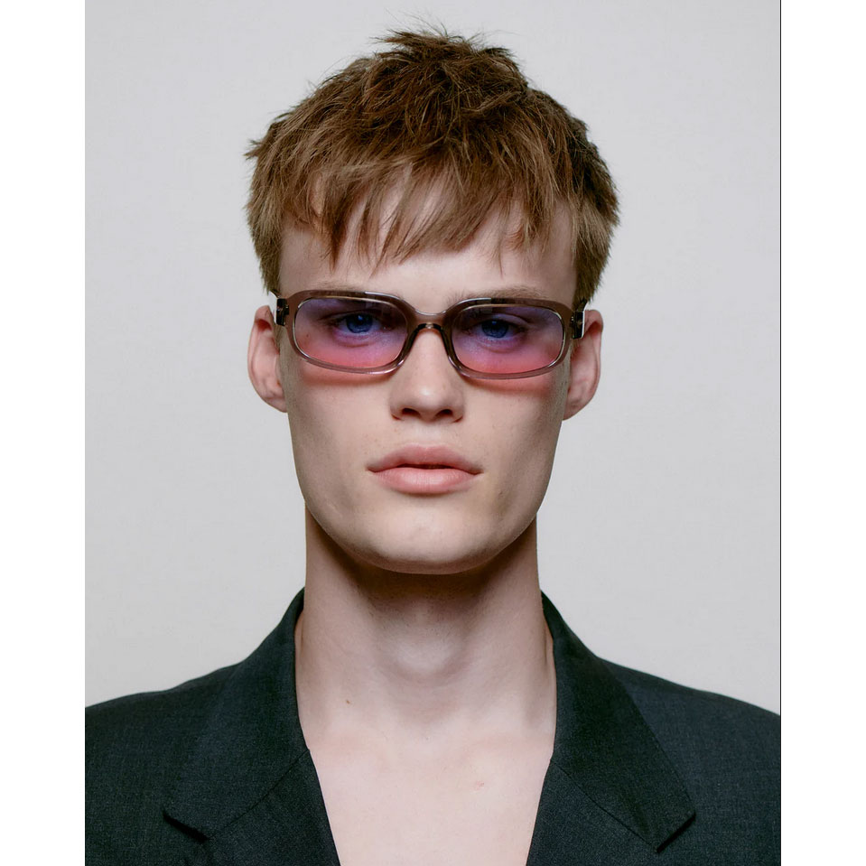 A.Kjaerbede Will A.Kjaerbede Sonnenbrille Hellgrau Model vorne