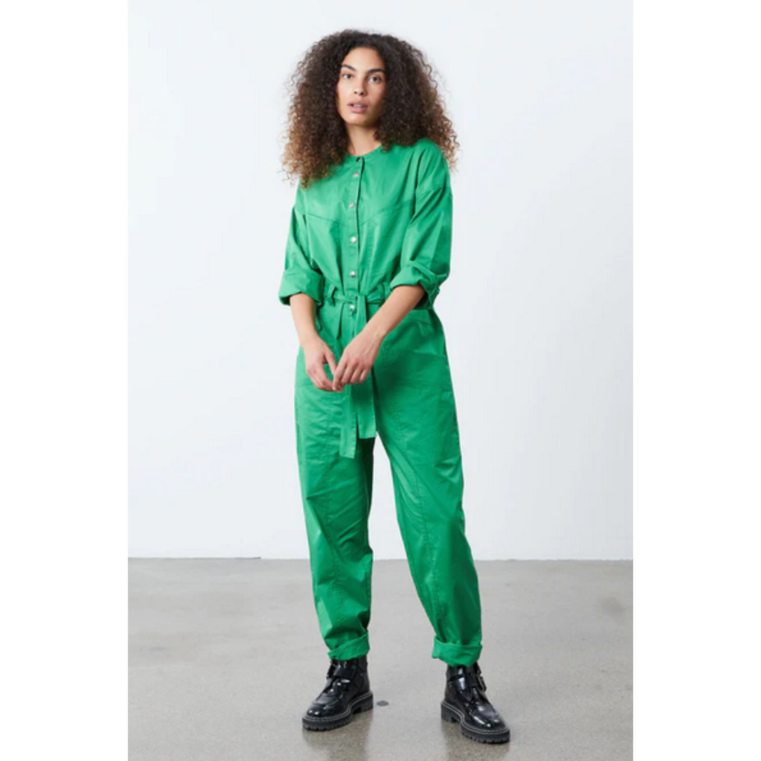 Lolly's Laundry Yuko Jumpsuit Lollys Laundry overall grün Model vorne